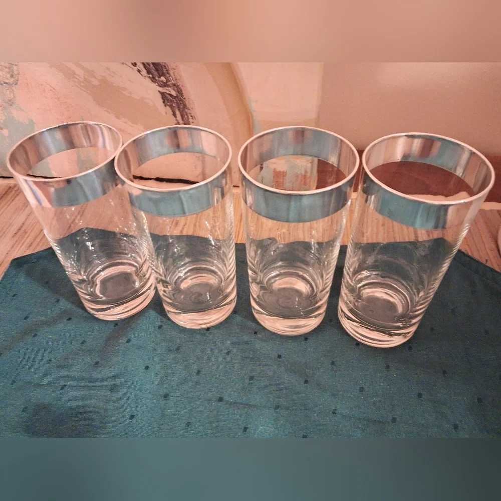 4 MCM Dorothy Thorpe Silver Vintage Glasses